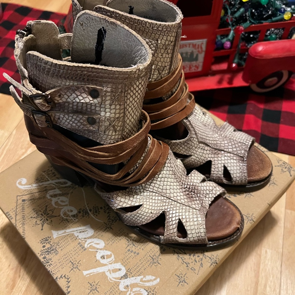 Free bird shoes